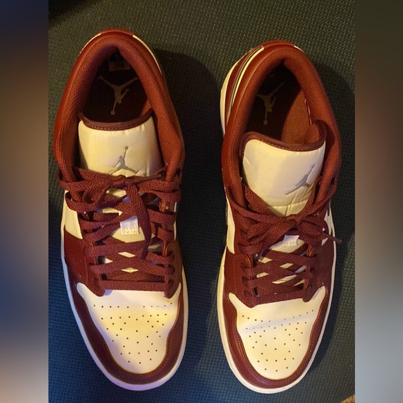 There to narrow for my feet as I have a super wide toe box. - Picture 3 of 5